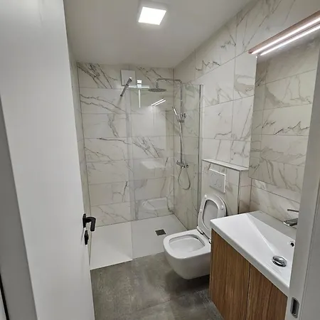 Seaview Mirjam With Jacuzzi 아파트